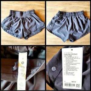Lululemon Size 0 2.5” Hotty Hot Lined Shorts